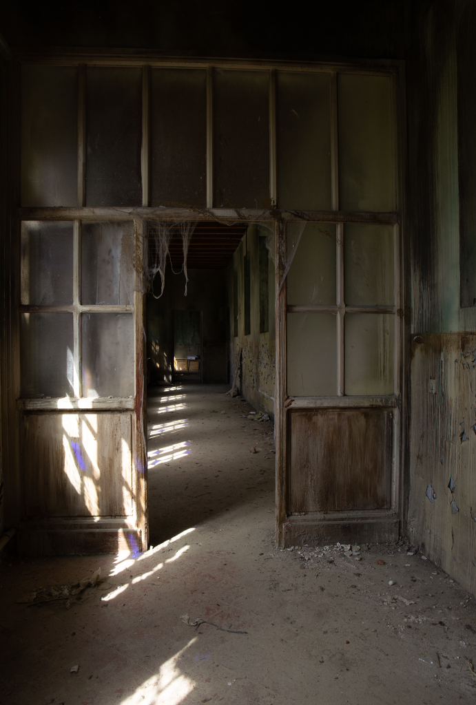 Mar Mateo exposición Entre luces y sombras