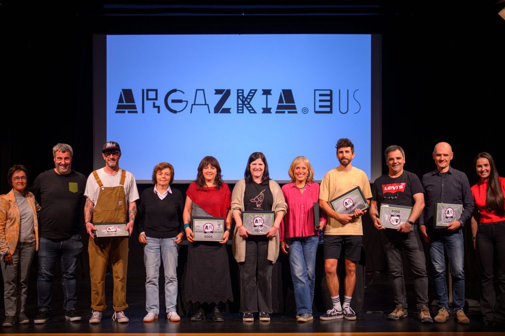 Foto de familia premio argazki.eus saria